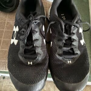 Under Armour Men's Black and White Athletic Shoes